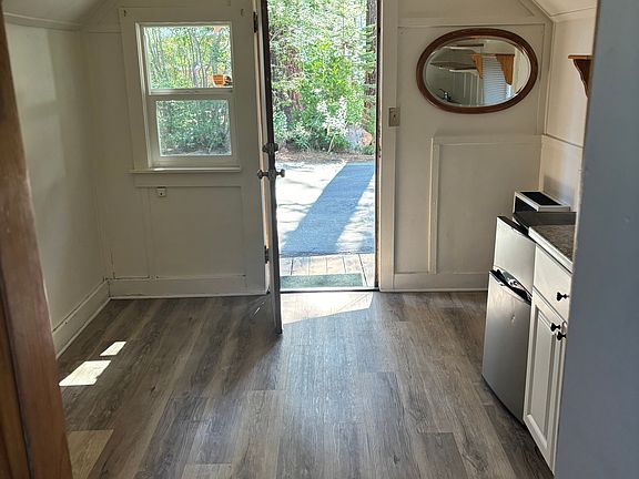 5th image of 2815 Lake Forest Glen Dr #8