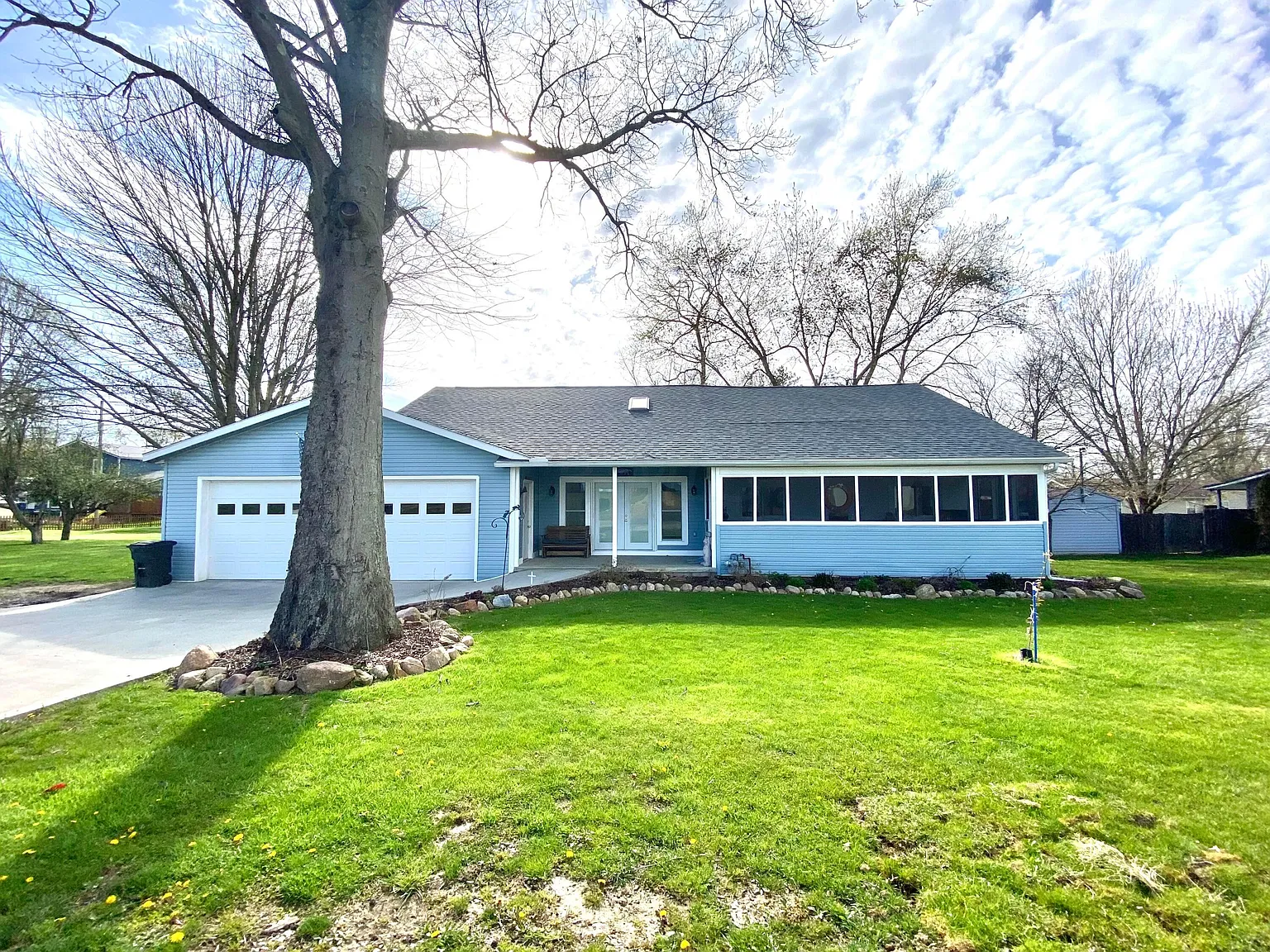 13667 Rosewood Rd NE photo 1