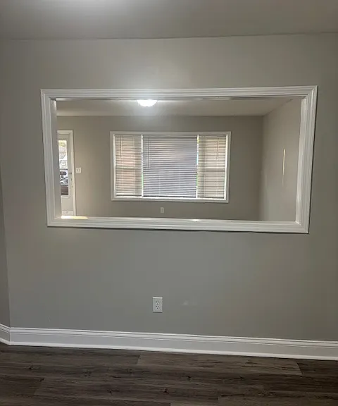 3287 Ashland St — Photo 3
