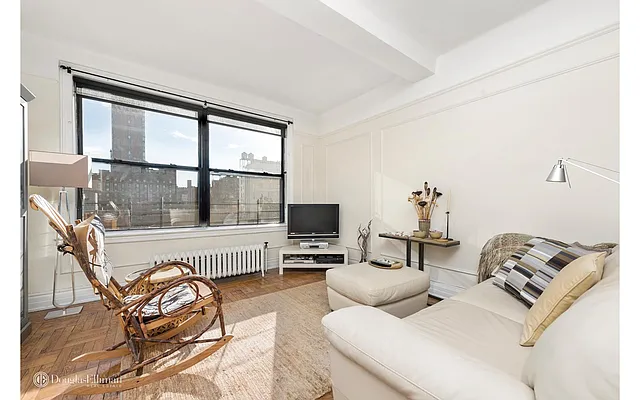 Sold by Douglas Elliman | media 8