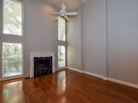 5th image of 9354 Briar Forest Dr