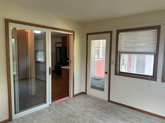 5th image of 602 N Madison St