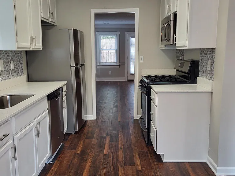 1339 Poplar Pointe SE — Photo 6