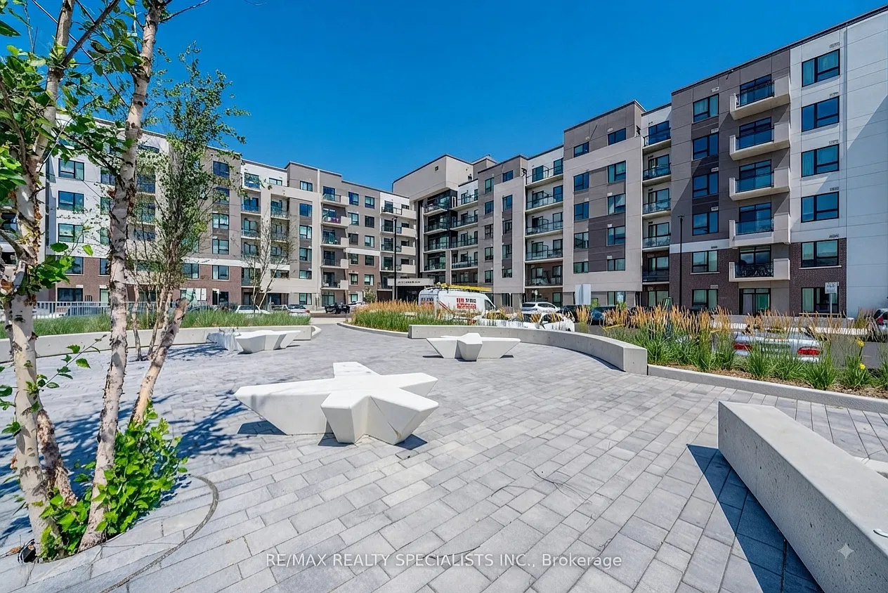 2 bed, 595 sqft, $2,200 — Photo 2