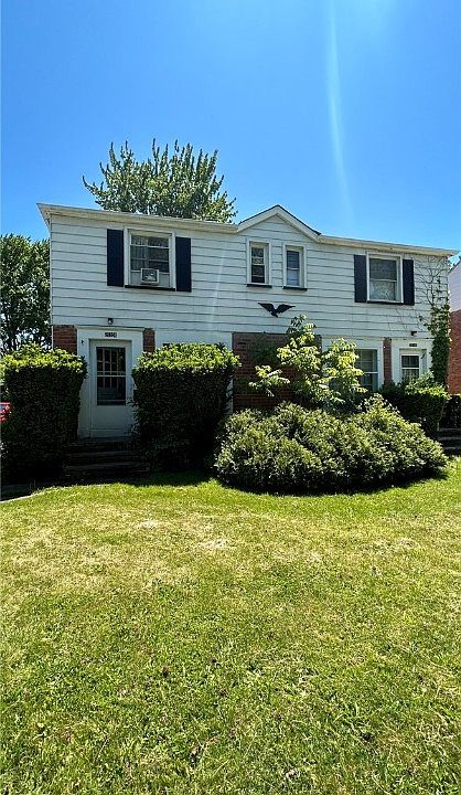 1st image of 25340-25350 Lake Shore Blvd