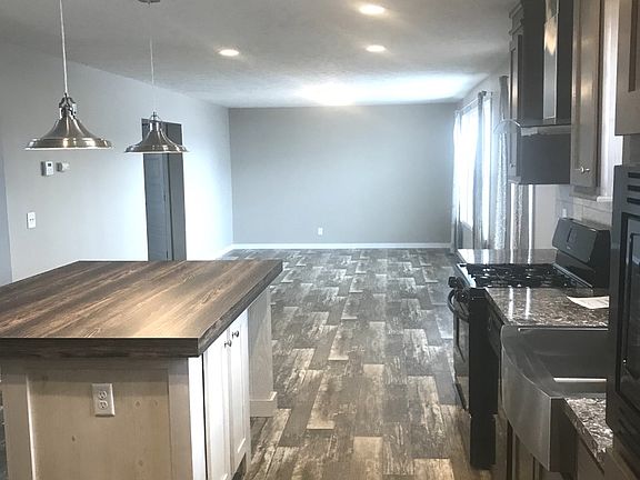 5th image of 58322 Meadow Creek Blvd