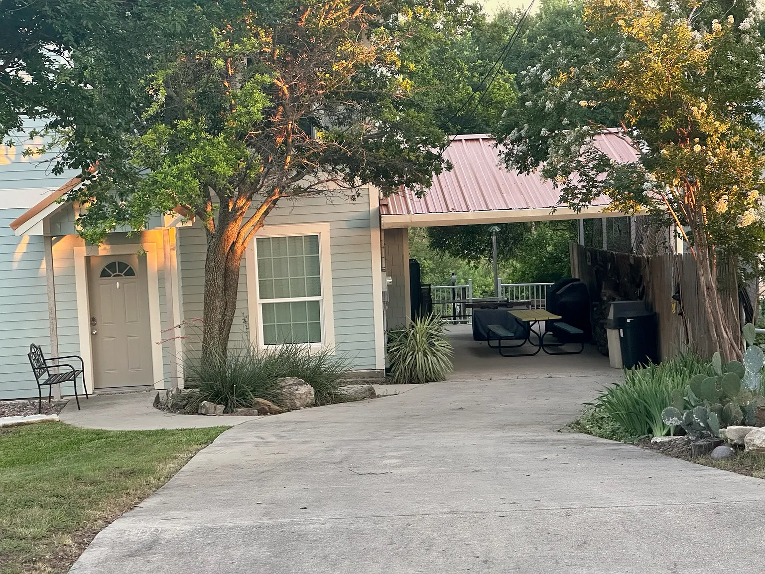 3 bed, 1800 sqft, $2,700 — Photo 1