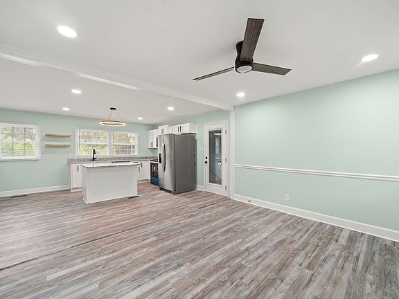 4th image of 3001 Oak Ridge Rd
