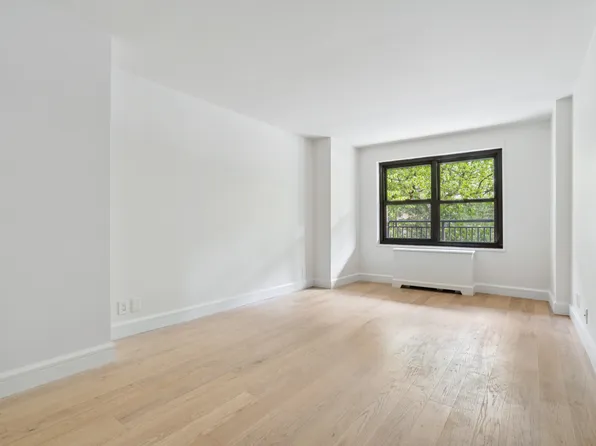 142 West End Avenue 2U image 20 of 20