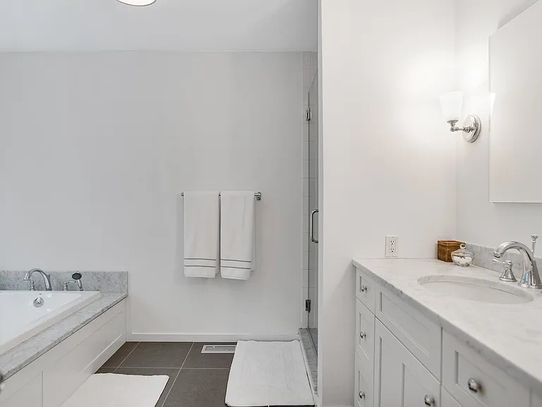 29 S Breeze Dr — Photo 19