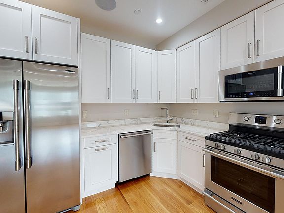 2nd image of 523 Lamont St NW #2B