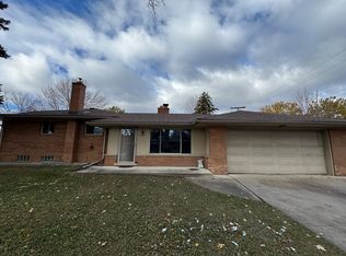 6004 Cronin Dr, Dearborn Heights, MI 48127