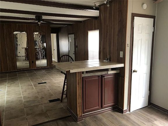 5th image of 369 Woodgrove Dr