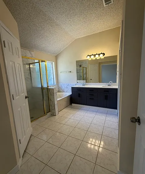 1117 Gordon Oaks Dr — Photo 12