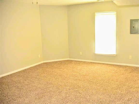 3rd image of 1622 Prentis Ave #B