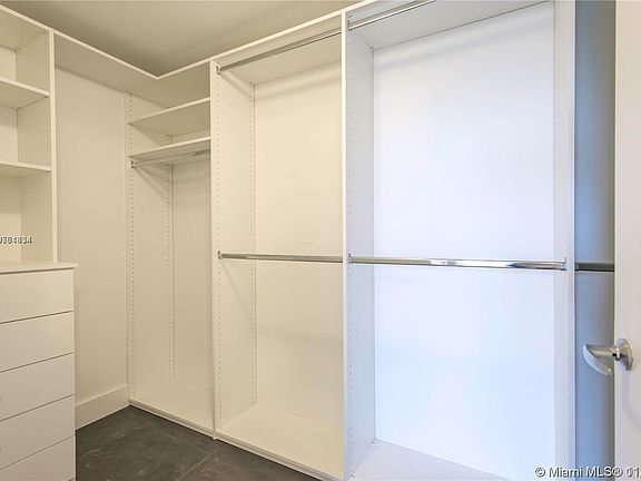 5th image of 16385 Biscayne Blvd Unit 1920