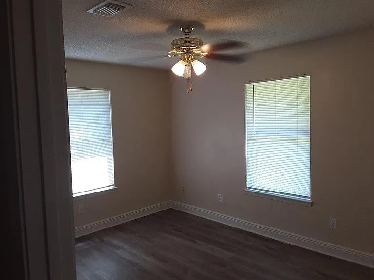 321 Forest Hills Dr — Photo 9