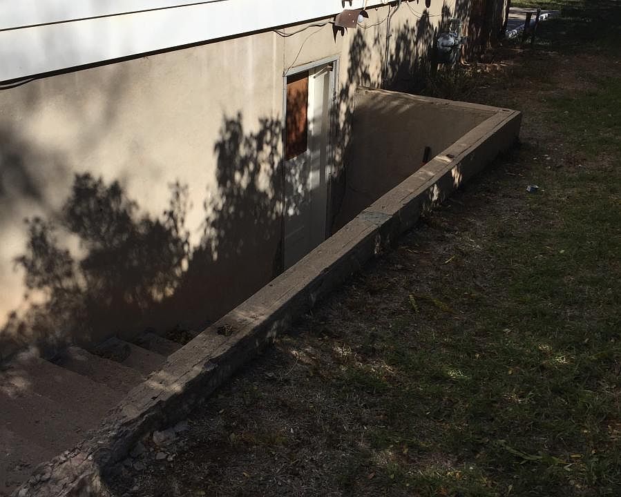 2nd image of 266 N 400 W
