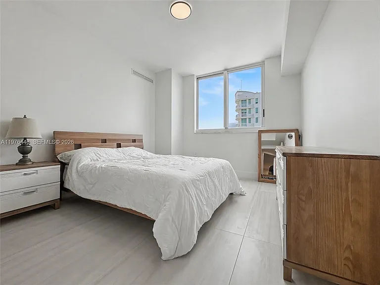 1755 E Hallandale Beach Blvd #2207E — Photo 25
