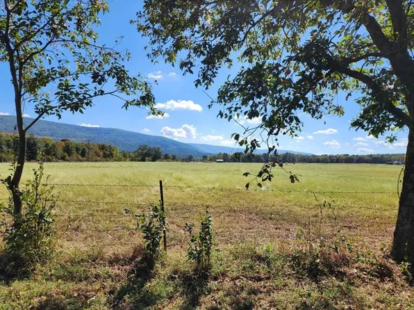 52901 Haw Creek Rd, Heavener, OK 74937