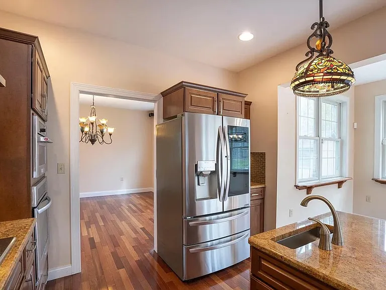 120 Meadowview Dr — Photo 12