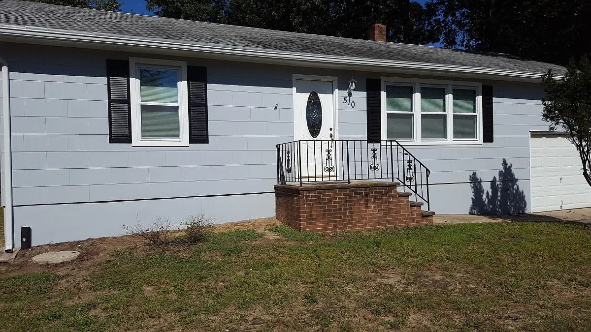 510 Vaughn Ave photo 1