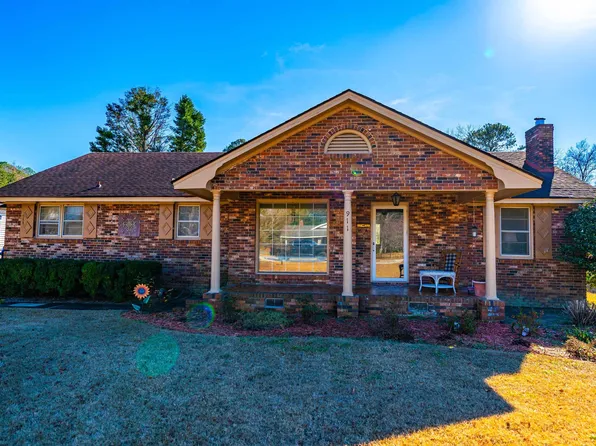 911 Hannah Ave, Hartsville, SC 29550