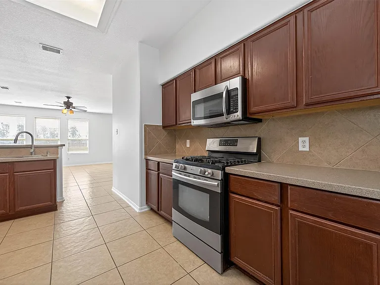 29426 Winton Wood Way — Photo 10