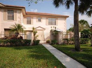 357 Prestwick Cir APT 3, Palm Beach Gardens, FL 33418