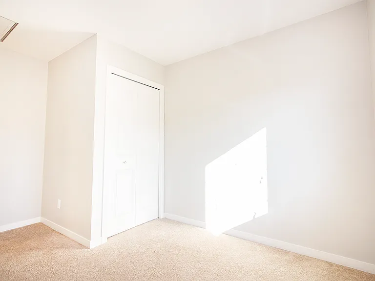 100 Southview Cres #1401 — Photo 15