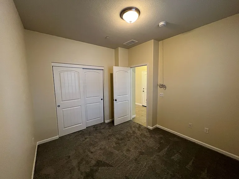 1484 Rock Springs Ave — Photo 5