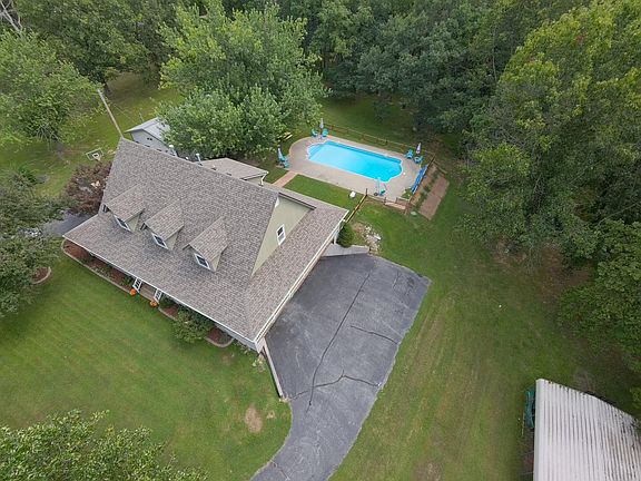 5th image of 2902 W Farm Road 88