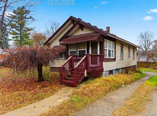 42 Pingree Ave, Pontiac, MI 48342