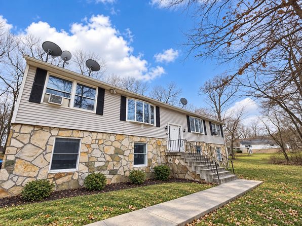 6 Belle Ct