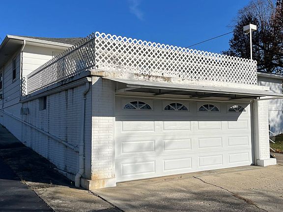 3rd image of 1804 Vandivert St
