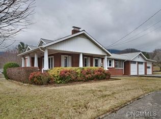 699 Justice Ridge Rd, Candler, NC 28715