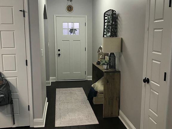Entry. Dining to the left