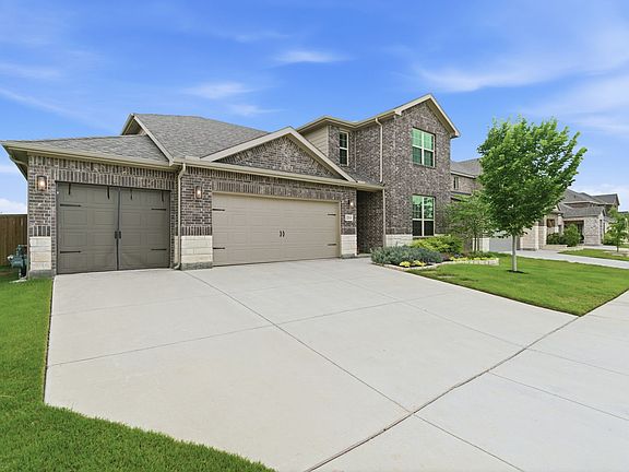 2nd image of 2213 Lacerta Dr