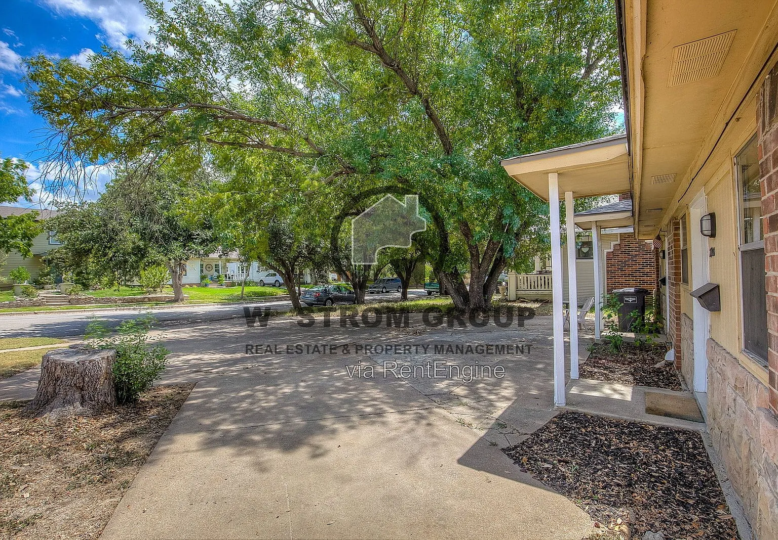 2 bed, 1.0 bath, 1360 sqft, $1,195 — Photo 3