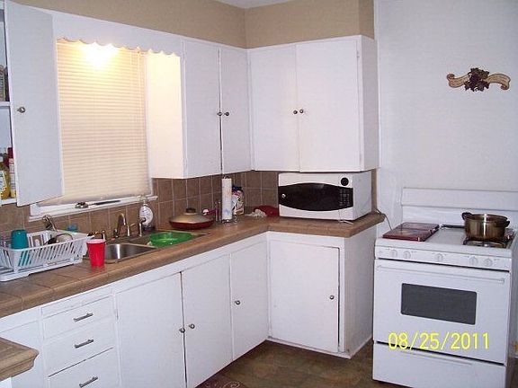 3rd image of 204 Lakeview Ave