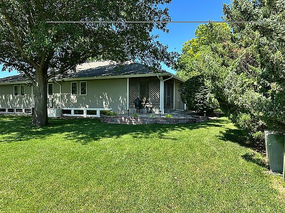 2nd image of 707 Ash St