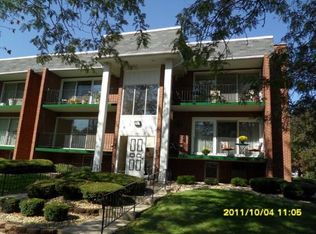 4030 W 97th St APT 103, Oak Lawn, IL 60453