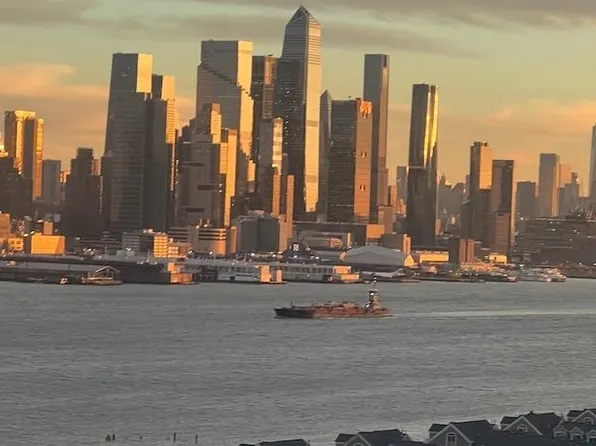 7002 Blvd East image 12 of 35