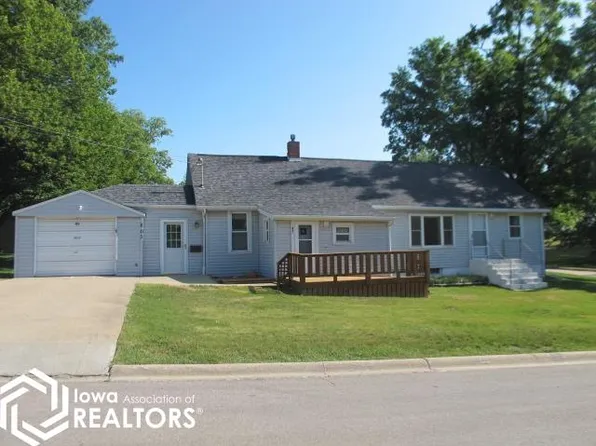 803 N 5th St, Chariton, IA 50049