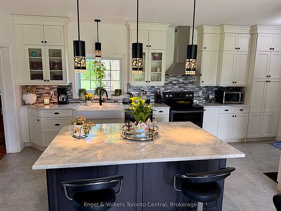 4th image of 268 Fox Ridge Rd