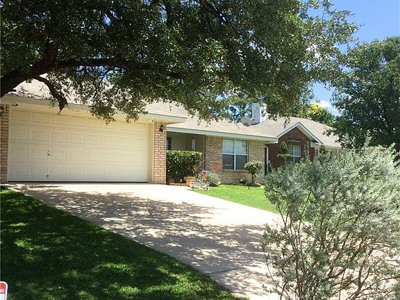 4th image of 308 Sealy Ct