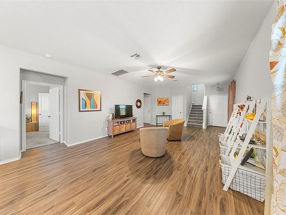 2nd image of 229 Majestic Cedar Dr