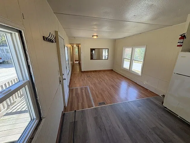 2 bed, $1,400 — Photo 3
