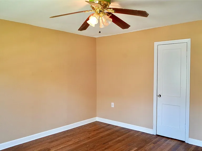 7328 Oak Hill Dr — Photo 12
