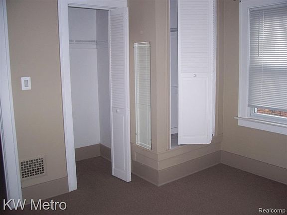 5th image of 522 W Hudson Ave